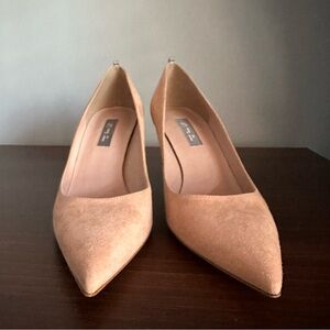 NEW SJP Nude Pumps